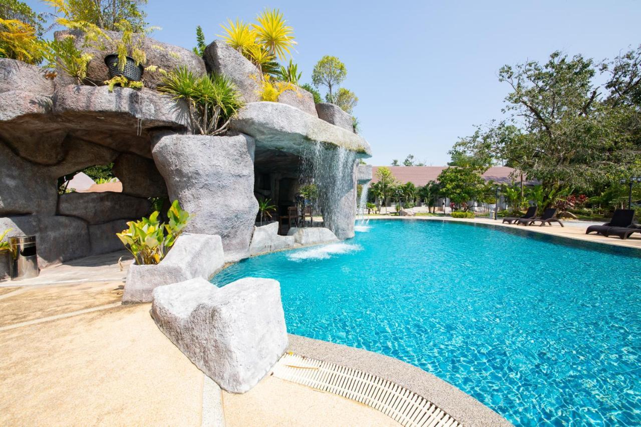 Rnana Grand Hotel Phang Nga Luaran gambar