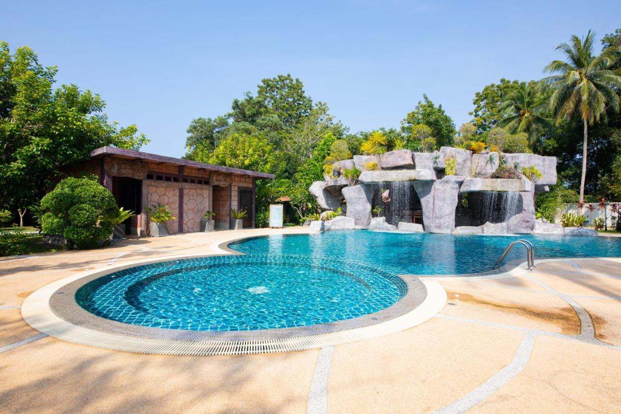 Rnana Grand Hotel Phang Nga Luaran gambar